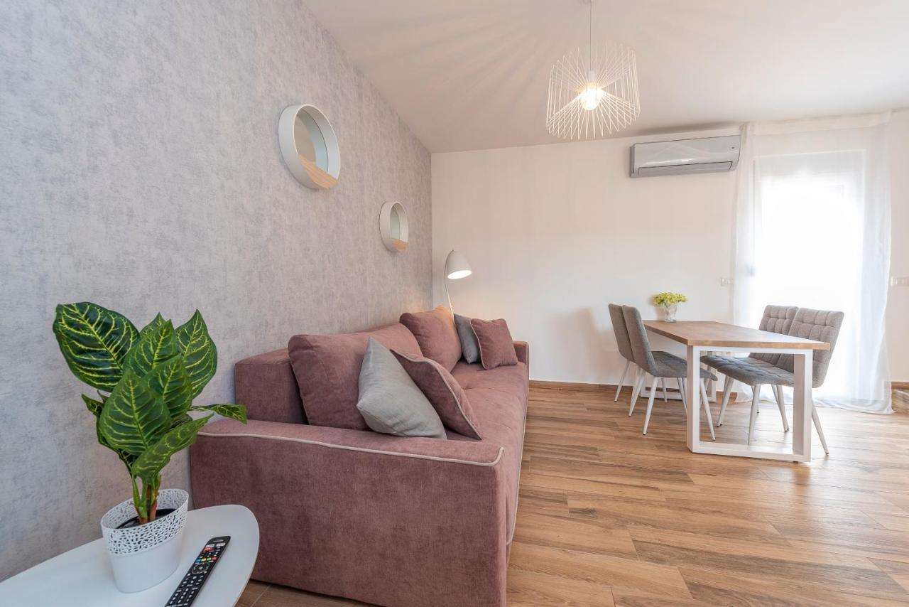 Luxury Apartments - La Vir 1 & 2 エクステリア 写真